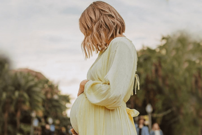 Read the Story of Comfortable Maternity with 9 Superb Workout Dress Choices