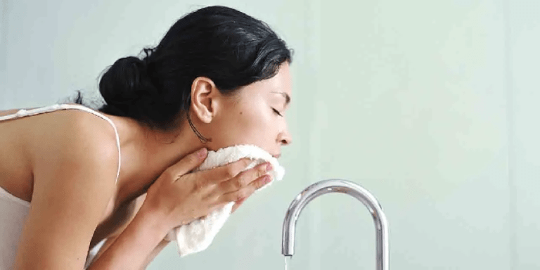Benefits of Cleansing Skin Oil