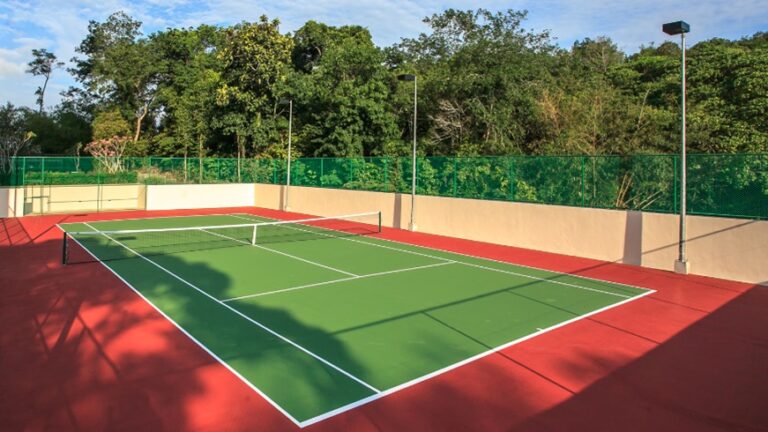 Choosing the Right Color and Texture for Your Tennis Court Resurfacing