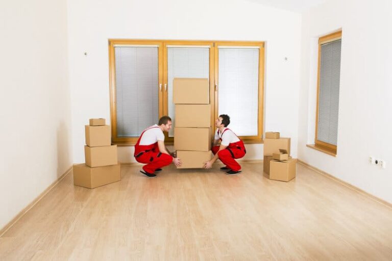 How Much Does Furniture Moving Cost Based on Size and Distance?